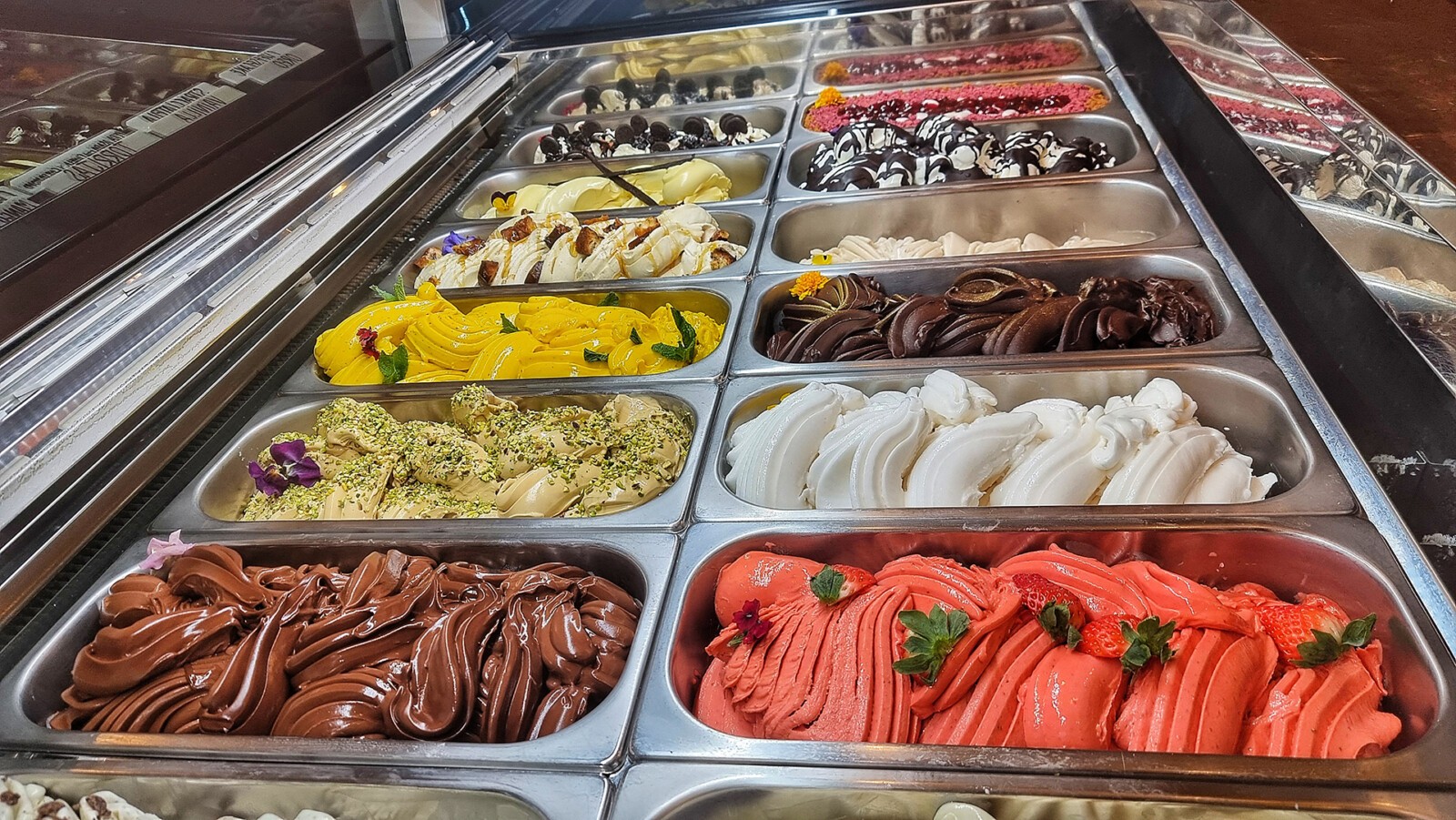 La Casa del Gelato de Tarifa cumple cinco años dando felicidad a sus ...
