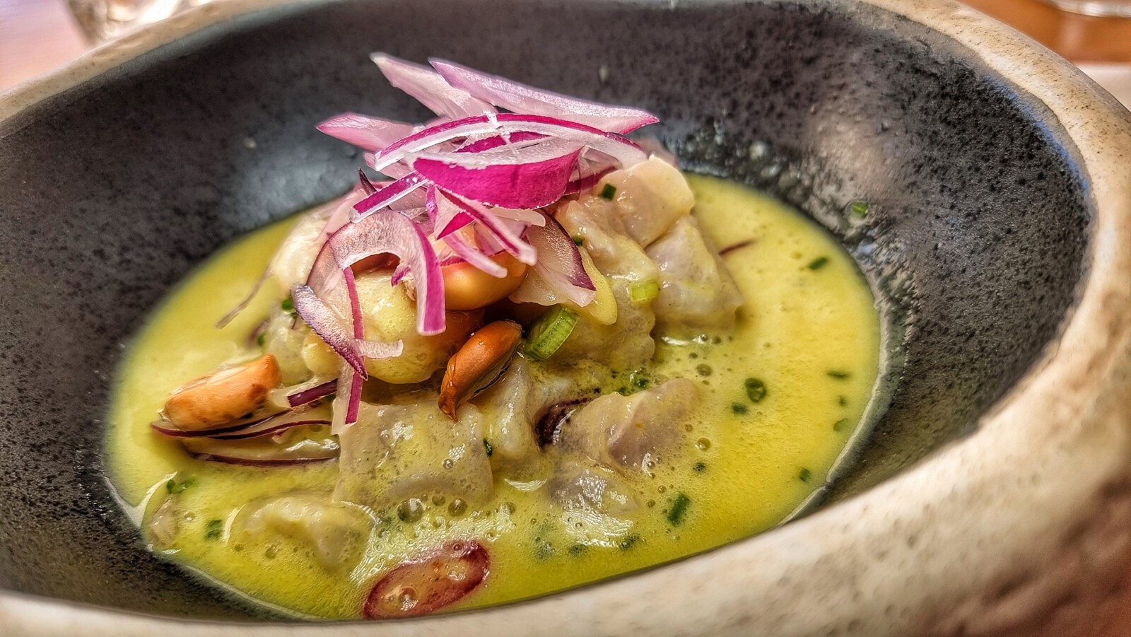El ceviche de pez limón. Foto: Salva Moreno