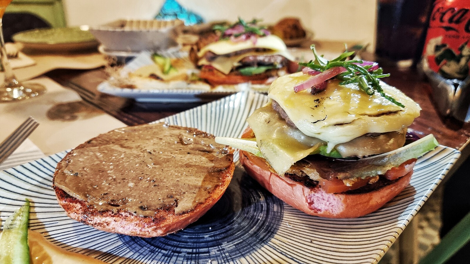 Con esta hamburguesa, La Ola se presentó a la mejor de España. Foto: Salva Moreno