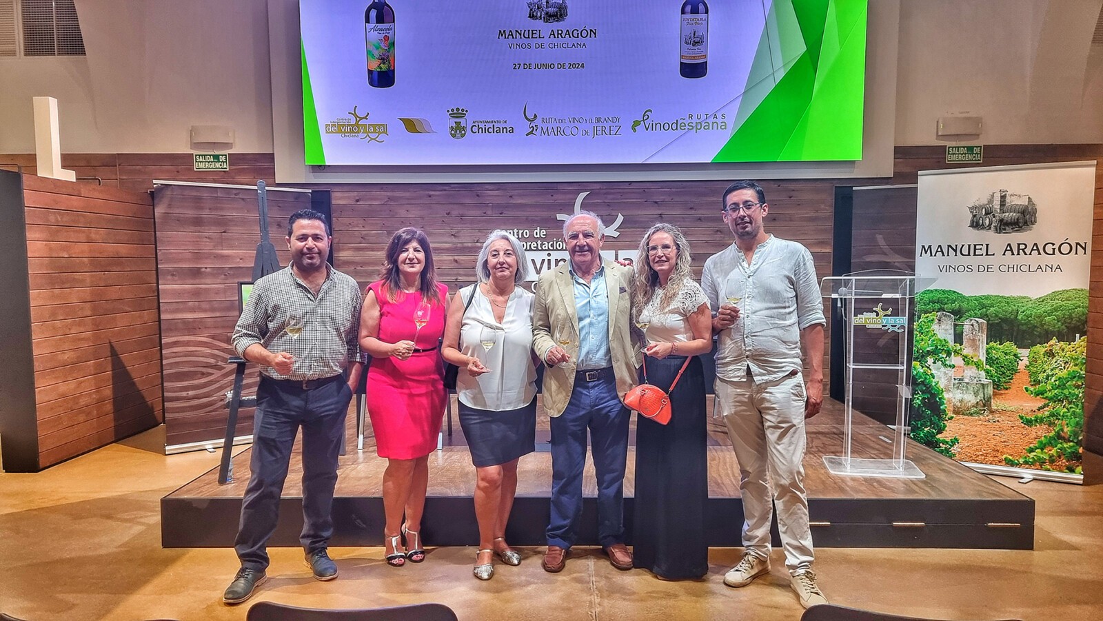 El equipo de trabajo de la Bodega Manuel Aragón. Foto: Salva Moreno