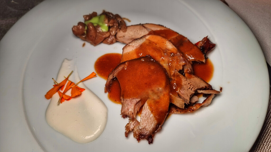 Los medallones de cordero de Víctor Alberto. Foto: Salva Moreno