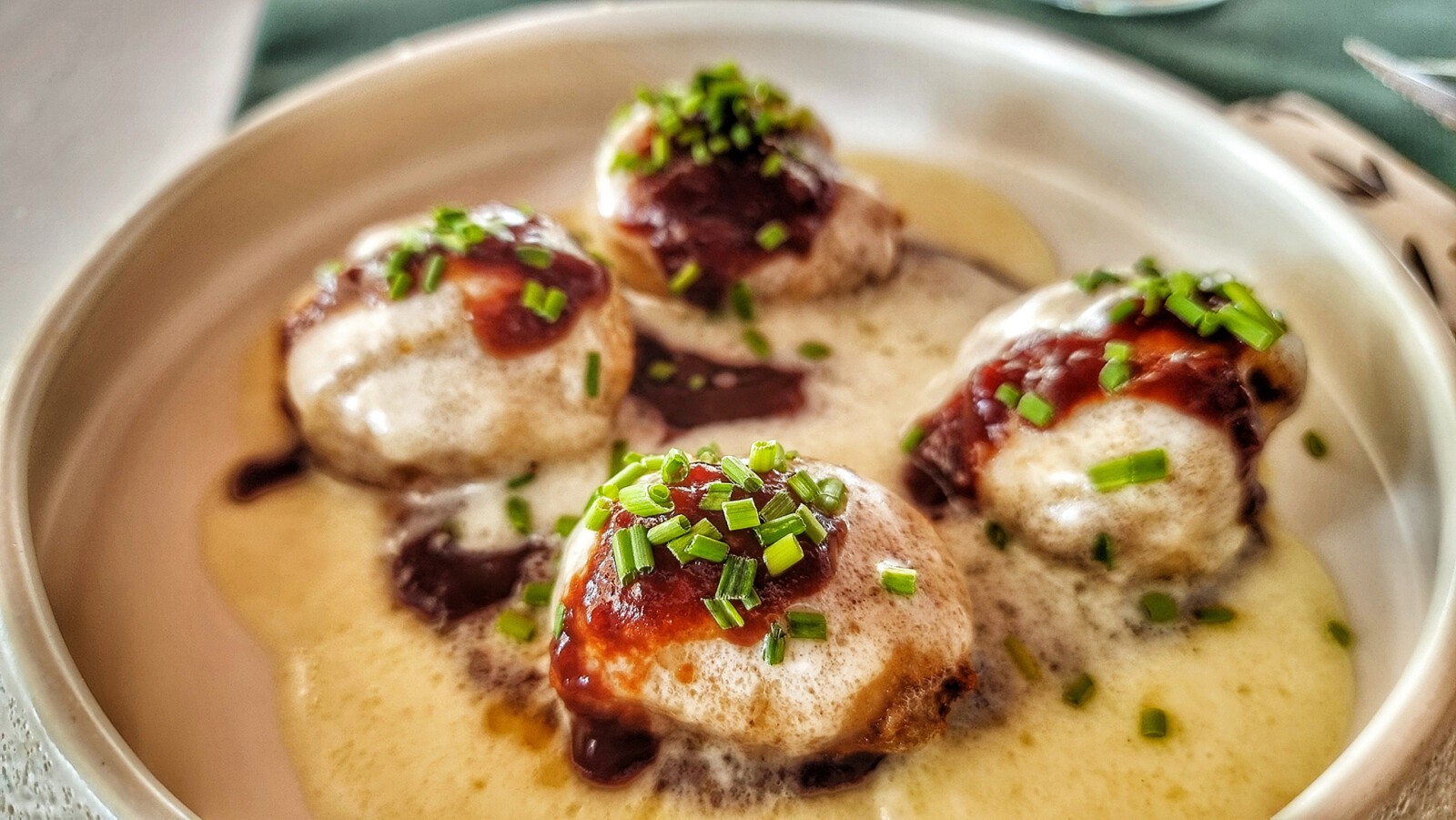 Los ñoquis de rabo de toro y crema de payoyo. Foto: Salva Moreno