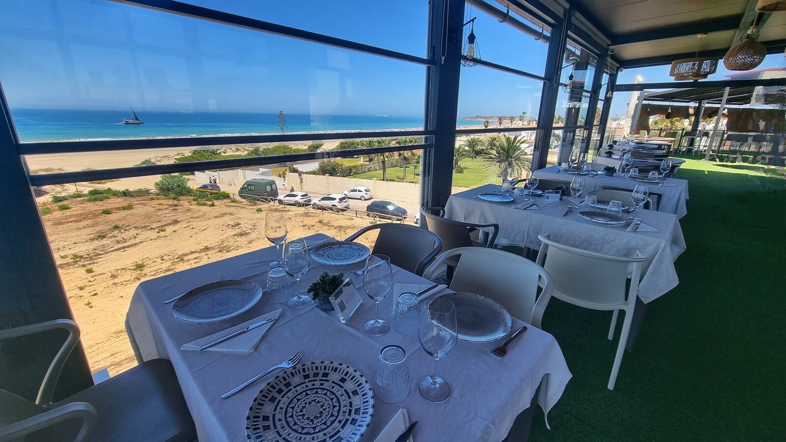 El restaurante con un balcón privilegiado a la playa de La Barrosa 3 La Azotea, en primera línea de La Barrosa. Foto: Salva Moreno