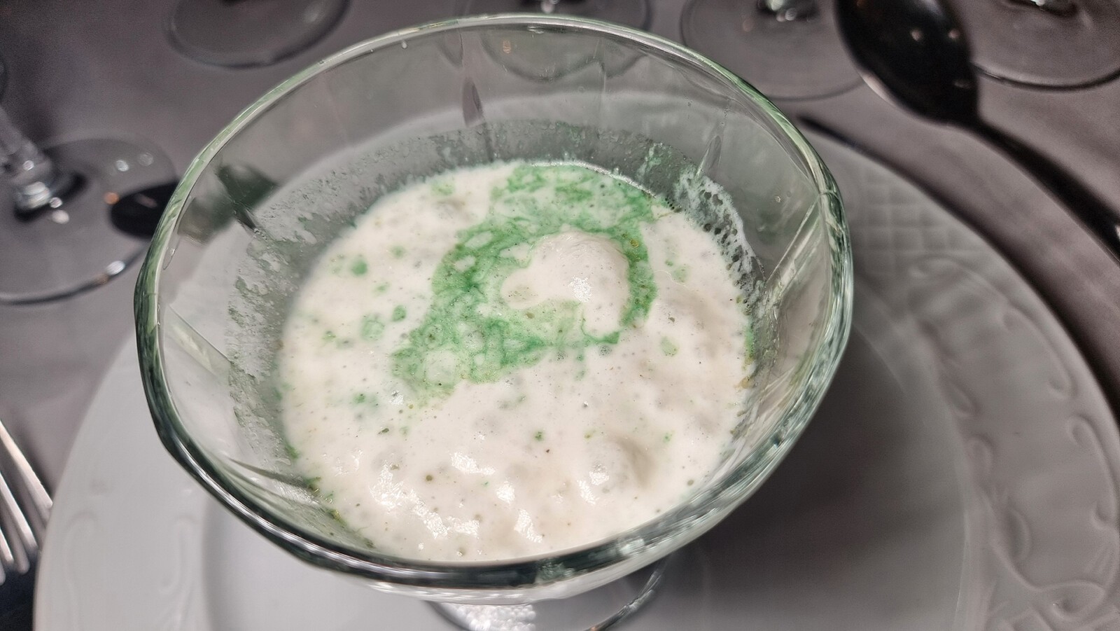 El caldo de setas de Fernando Naranjo Alpresa. Foto: Salva Moreno