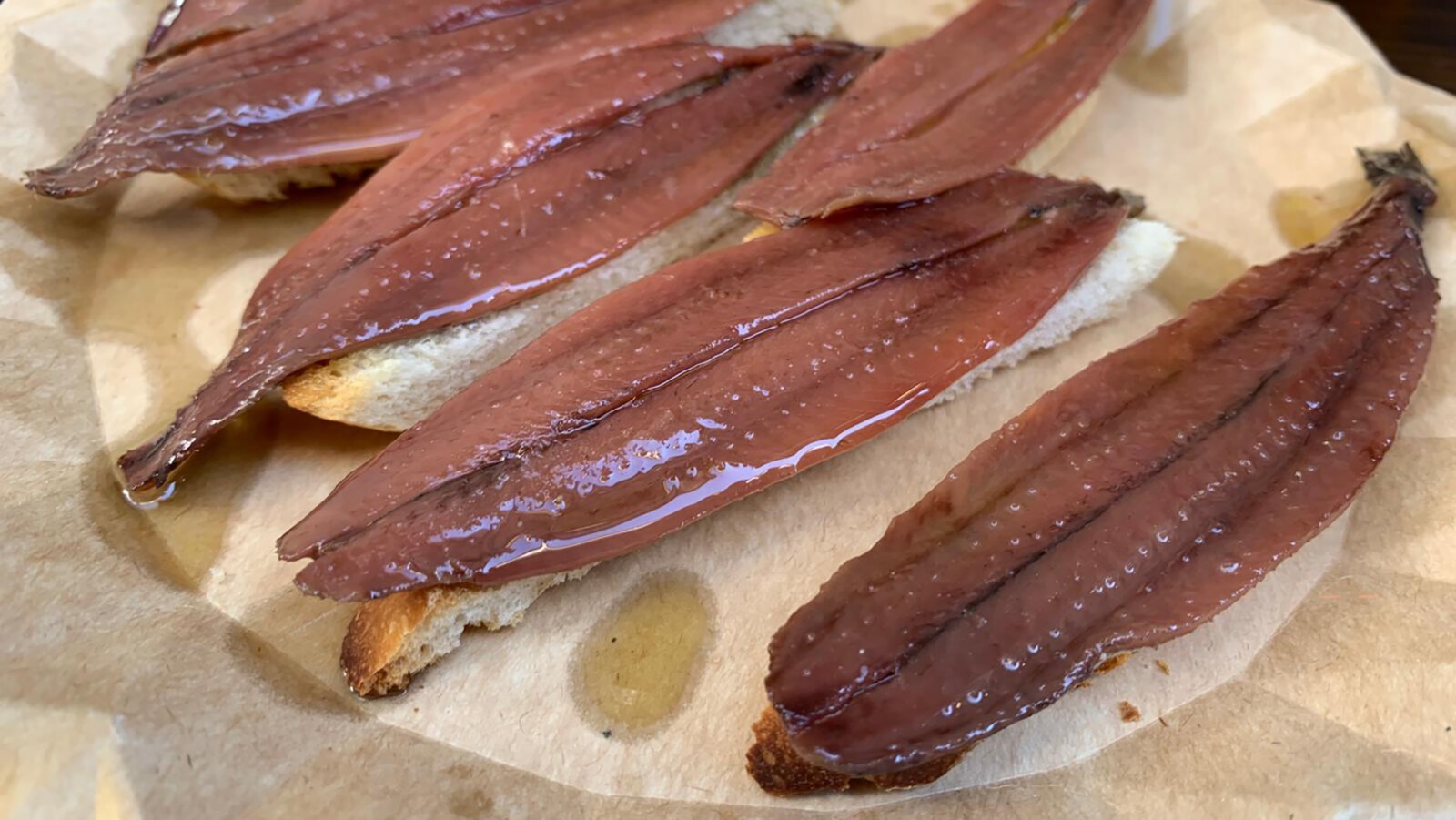 Anchoas en la Taberna La Sorpresa. Foto: Antonio Colsa
