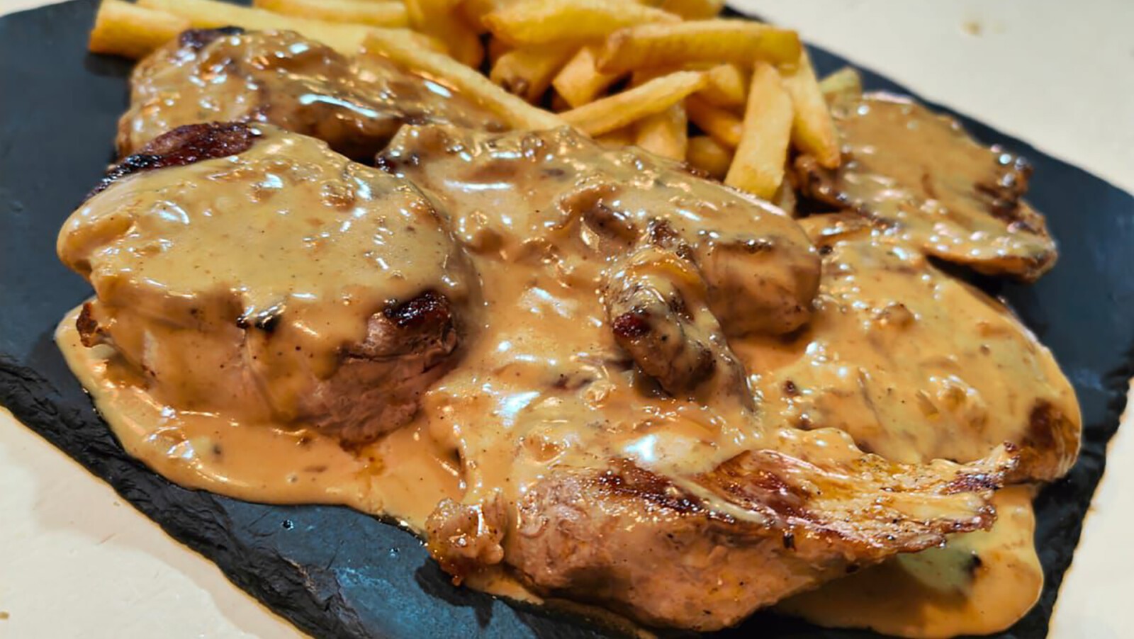 Uno de los platos de La Taberna. Foto: Juanma Pastrana