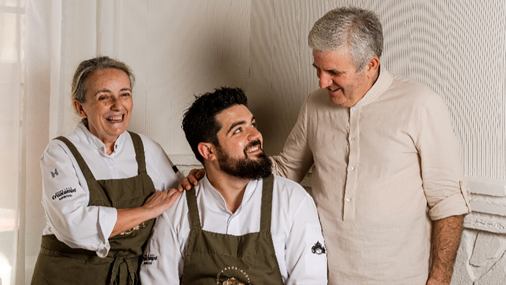 Antonia Jiménez, Pedro Aguilera y José Aguilera, alma del Mesón Sabor Andaluz. Foto: GOMA
