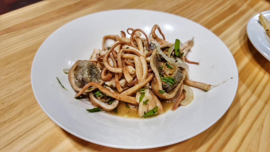 Para comer en Sanlúcar hay que pasar por la Taberna der Guerrita. Foto: Salva Moreno