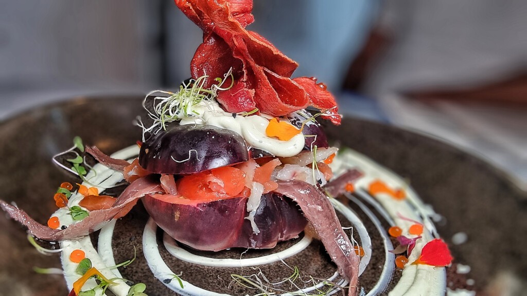 El tomate, uno de sus entrantes. Foto: Salva Moreno