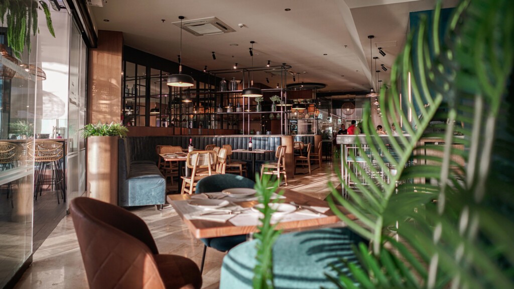 Uno de los 10 mejores restaurantes informales de España está en Bahía Sur, según Tripadvisor 3 Interior de Fogón de Mariana. Foto: Cedida