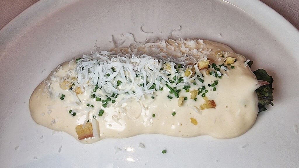 Lecchuga maravilla con holandesa de anchoas y payoyo. Foto: Salva Moreno