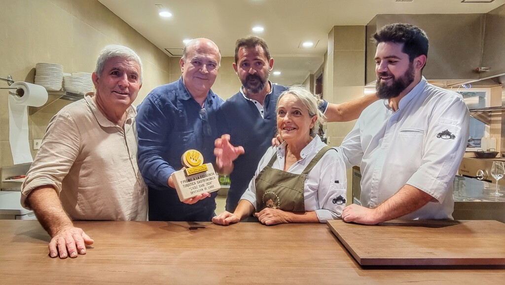 Un momento de la entrega del premio. Foto: Salva Moreno