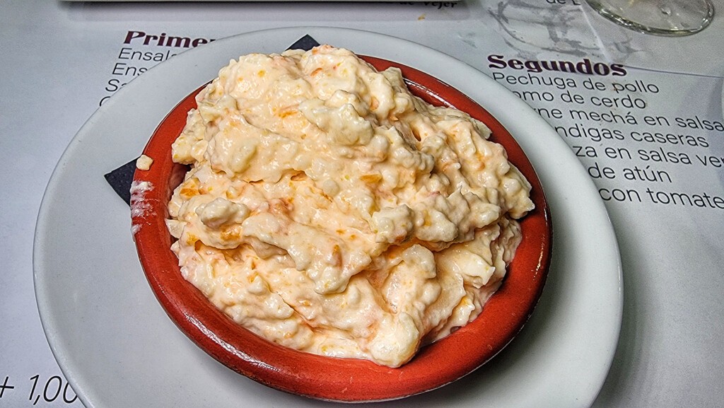 La ensaladilla de la Venta La Barca de Vejer. Foto: Salva Moreno