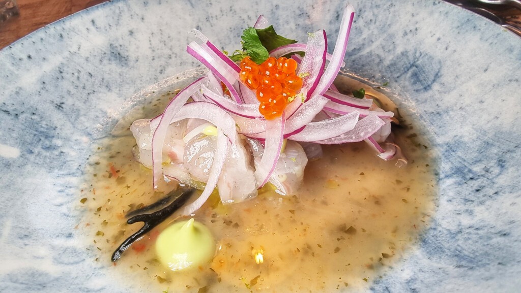 Un 4 Manos Solidario con Valencia… y con Mesa 0 aún abierta 7 Ceviche de lubina de estero. Foto: Salva Moreno