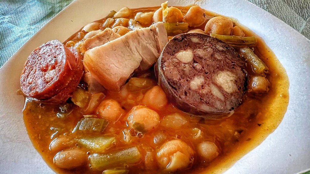 La berza fue el plato elegido en esta edición. Foto: Antonio Colsa