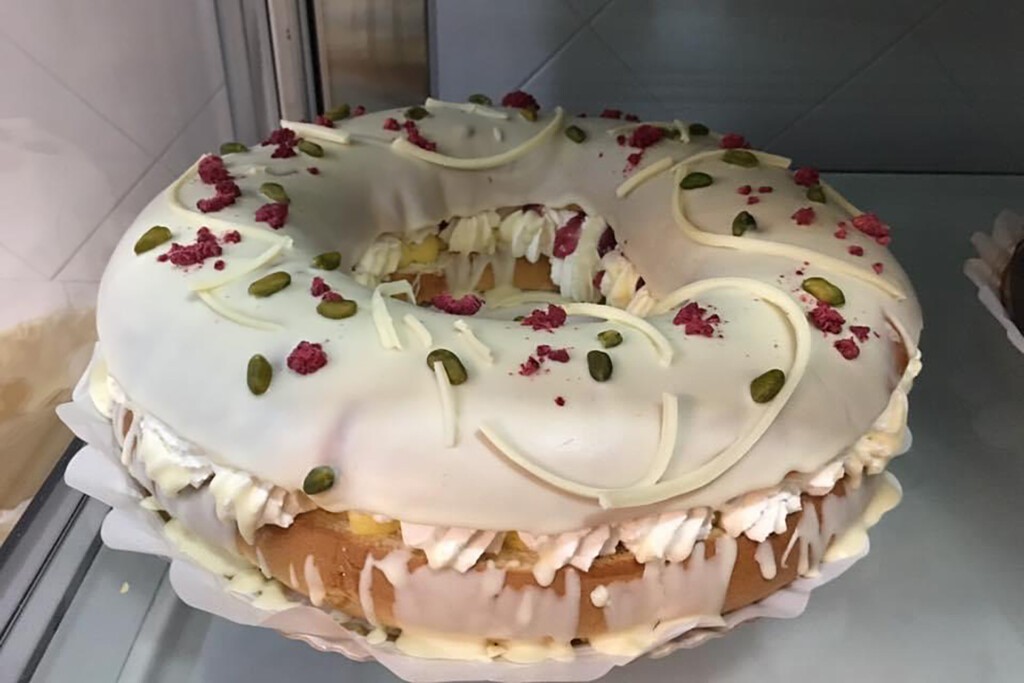 Uno de los roscones de Horno Artesa. Foto: Cedida