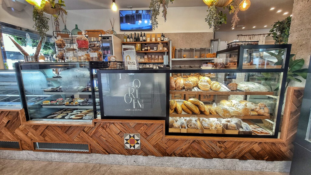 Mostrador de la panadería. Foto: Salva Moreno