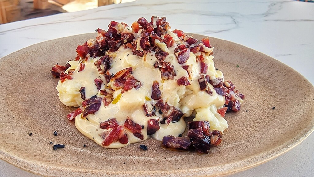 De un dos estrellas Michelin a Puerto Sherry: Babú crece con Juan Carlos Hernández 5 Ensaladilla de jamón 5J. Foto: Salva Moreno