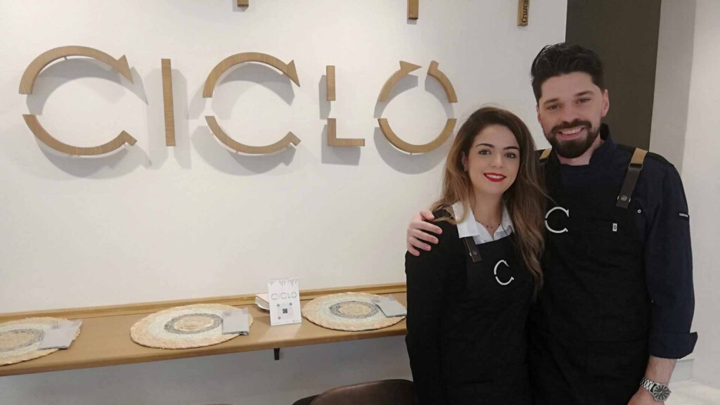 Luis con su mujer, rocío Maña, en Ciclo. Foto: Cedida