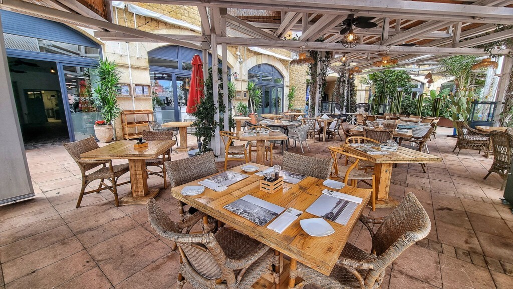 Parte de la terraza exterior. Foto: Salva Moreno