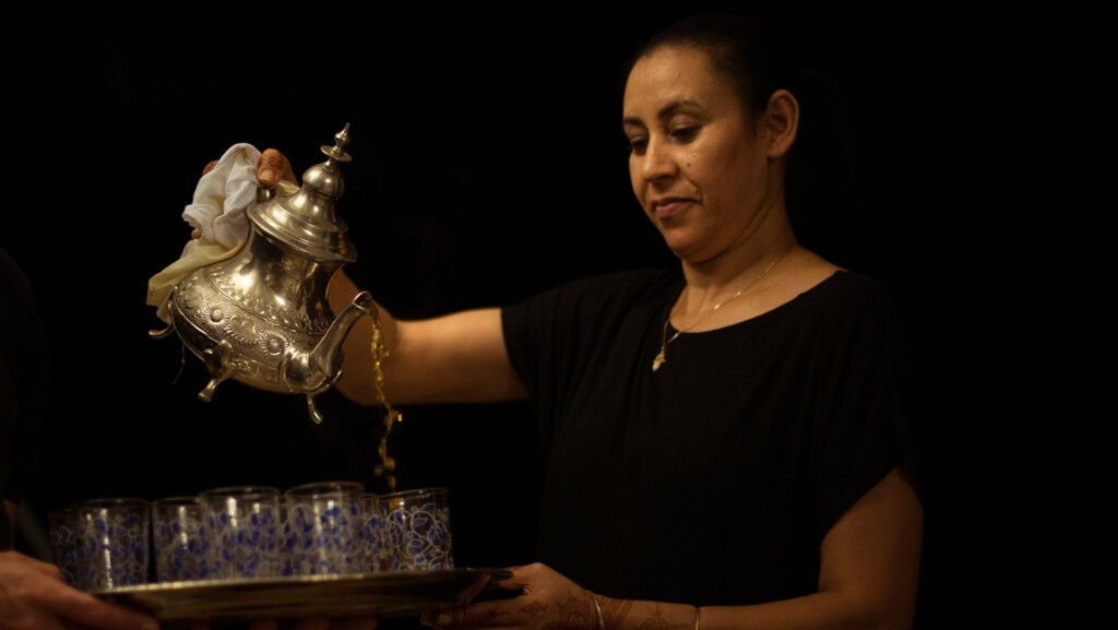 8-M: No te pierdas estos restaurantes de la provincia de Cádiz con mujeres al mando de los fogones 12 Khadija Essaadi, chef ejecutiva de El Califa, en Vejer. Foto: Grupo Califa
