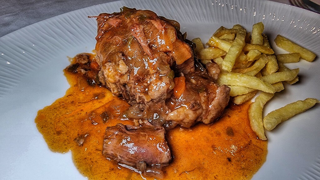 El plato de rabo de toro. Foto: Salva Moreno