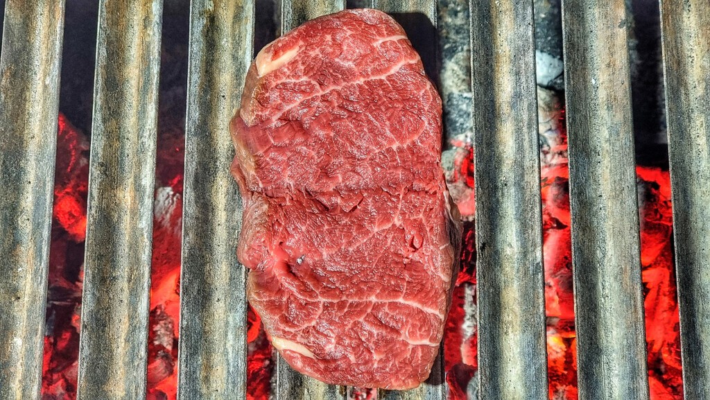 El solomillo de retinto, en la parrilla de La Herradura. Foto: Salva Moreno