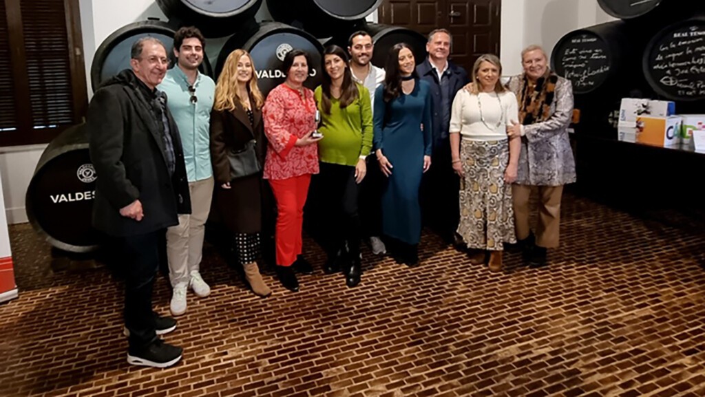 Mayte Córdoba con su familia en los Premios #MujeresImparables. Foto: Cedida