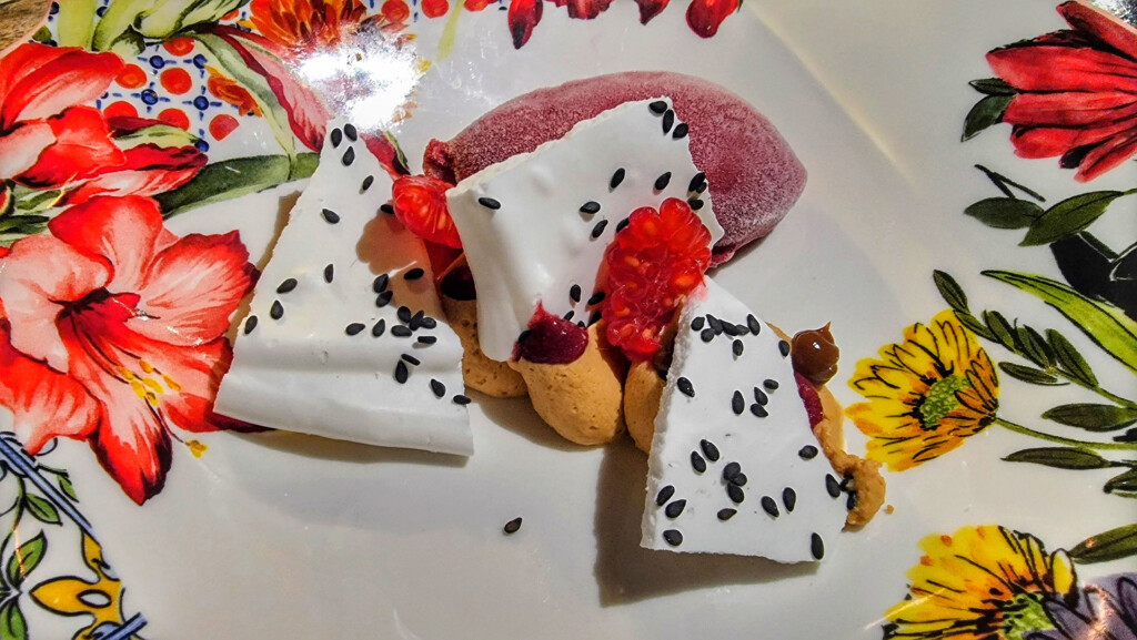 La particular Pavlova de Nico Isnard. Foto: Salva Moreno