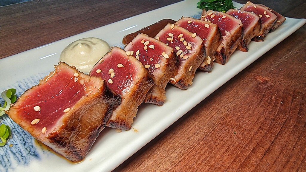 El tataki de Esencias del Mar. Foto: Salva Moreno