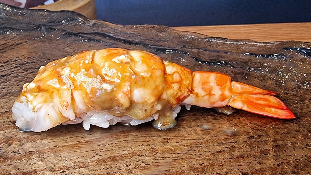 Nigiri de langostino. Foto: Salva Moreno
