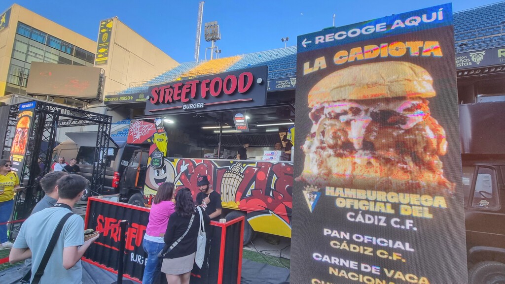 La hamburguesa del Cádiz. Foto: Salva Moreno