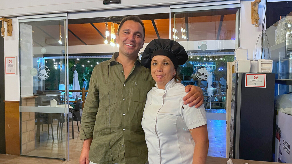 Rafael Sánchez y Marcia Muñoz, tras la cena. Foto: Salva Moreno