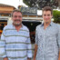 Íñigo Oller, a la izquierda, y Sergio Rivas, socios en Le Club La Barrosa junto a Maripaz Galera. Es uno de los nuevos Soletes. Foto: Salva Moreno