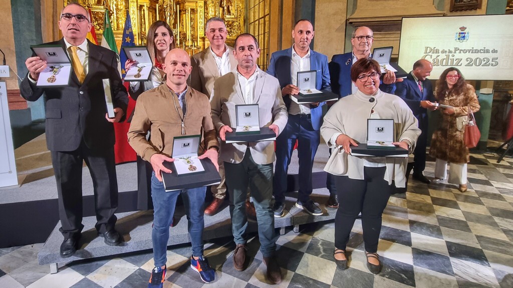 Los promotores del lomo en manteca, premiados en el Día de la Provincia de Cádiz. Foto: Salva Moreno