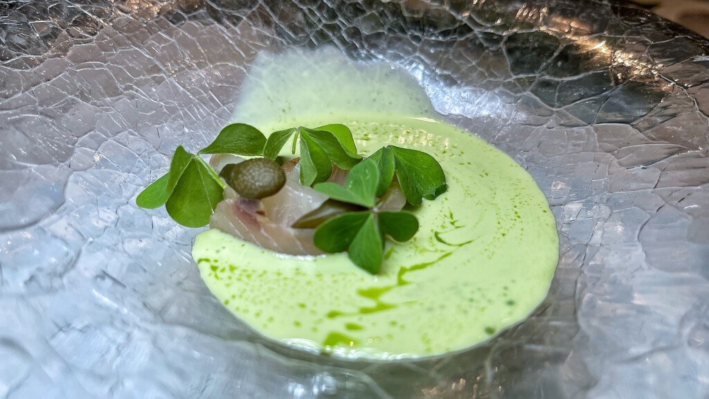 Pez limón en higuera. Foto: Salva Moreno