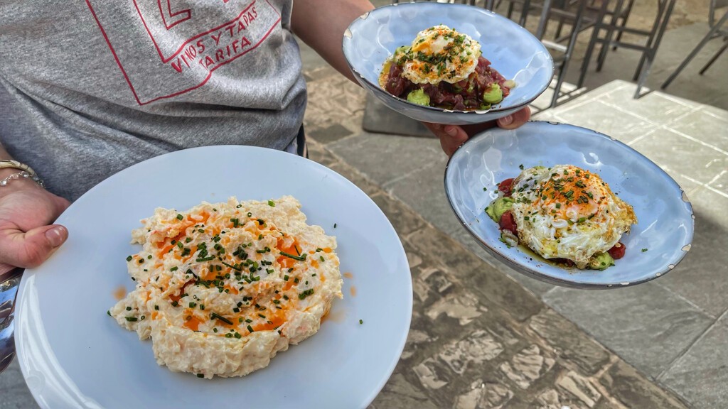 Varios de los platos de El Lola. Foto: Salva Moreno