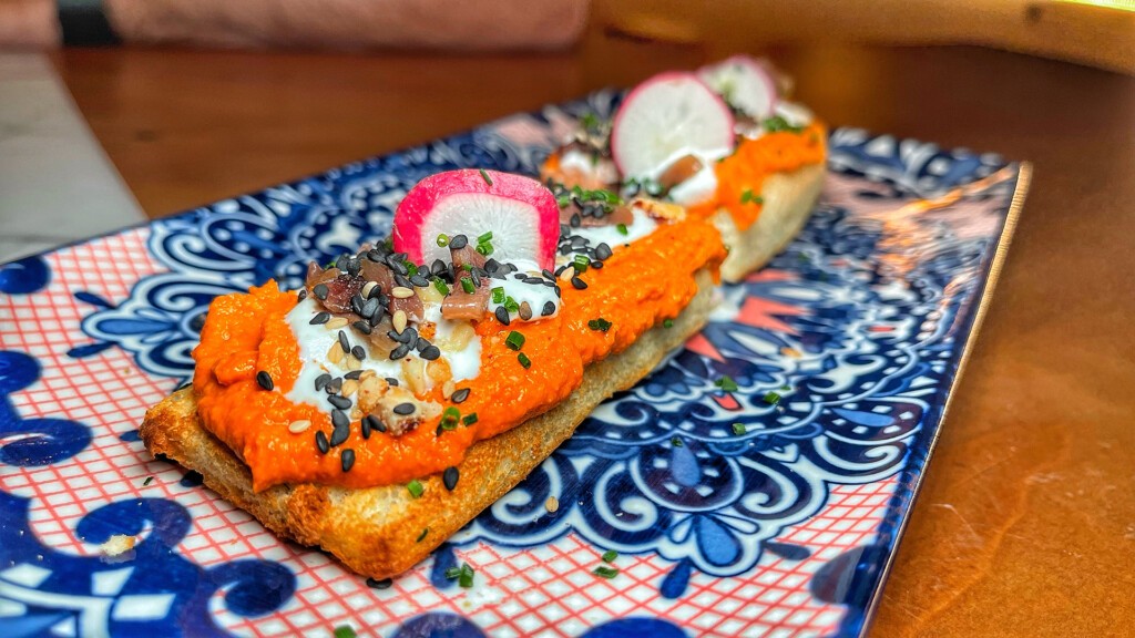 El hummus de tomate seco. Foto: Salva Moreno