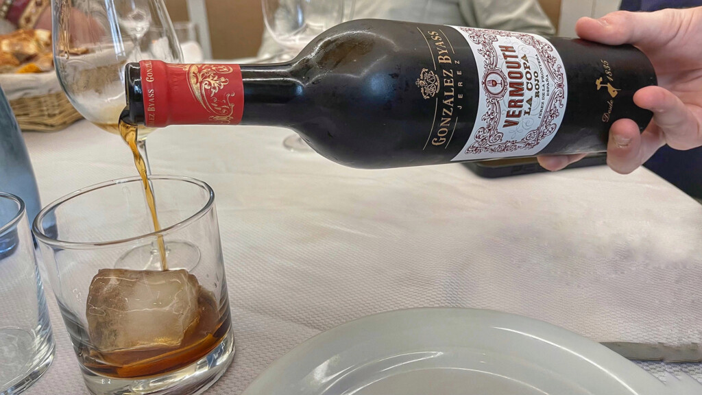 El vermú La Copa iniciaba el maridaje en Las Banderas. Foto: Salva Moreno