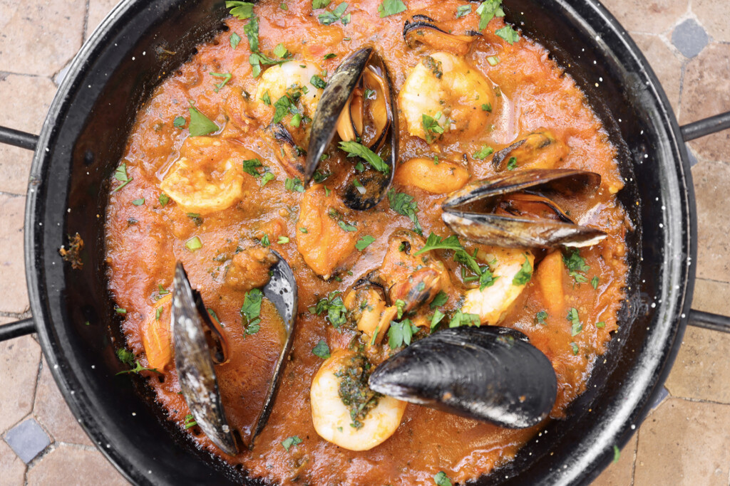 La sartén de mejillones y gambas. Foto: Grupo Califa