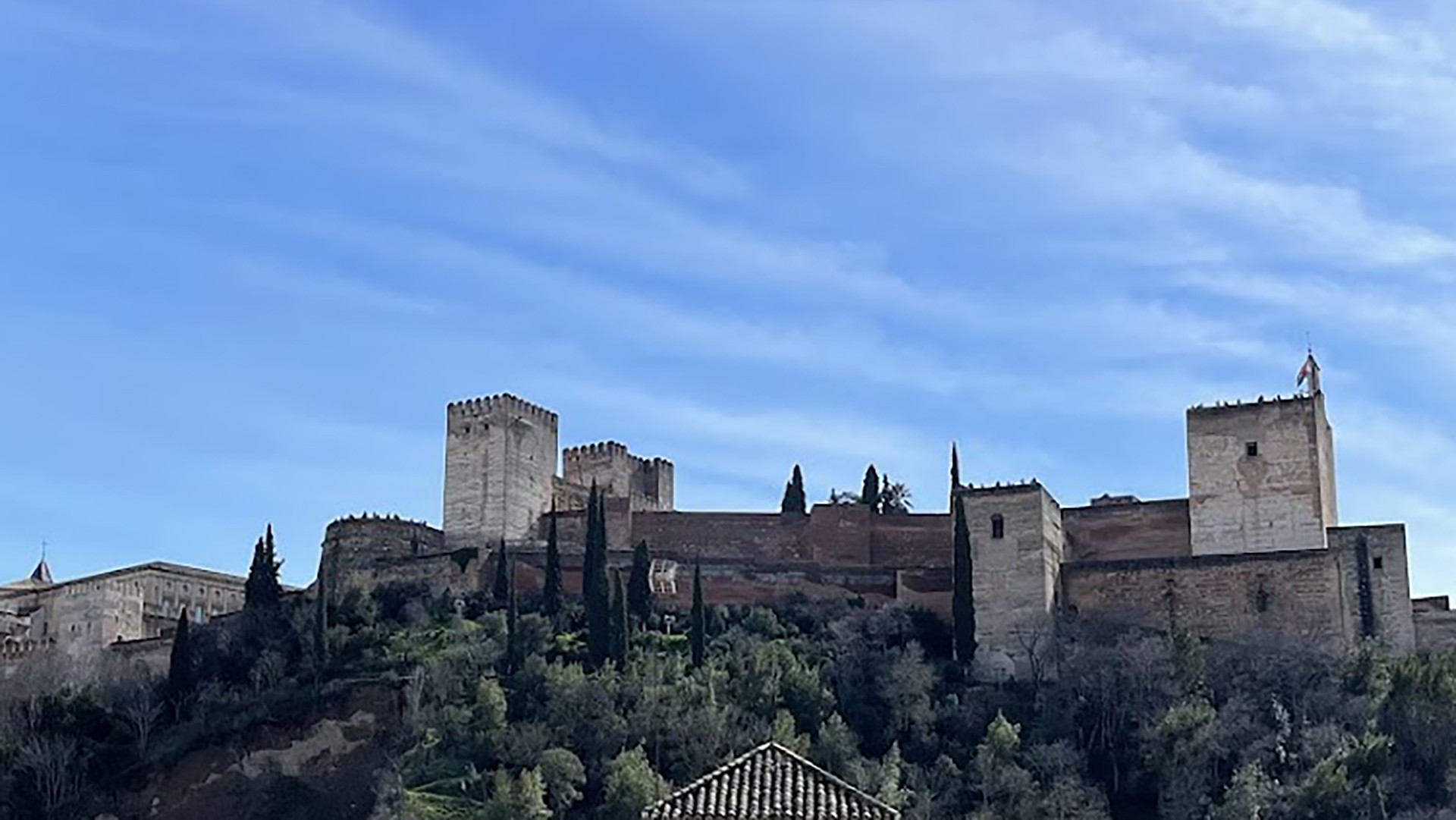 La imponente Alhambra, uno de los atractivos de El Trillo. Foto: Salva Moreno