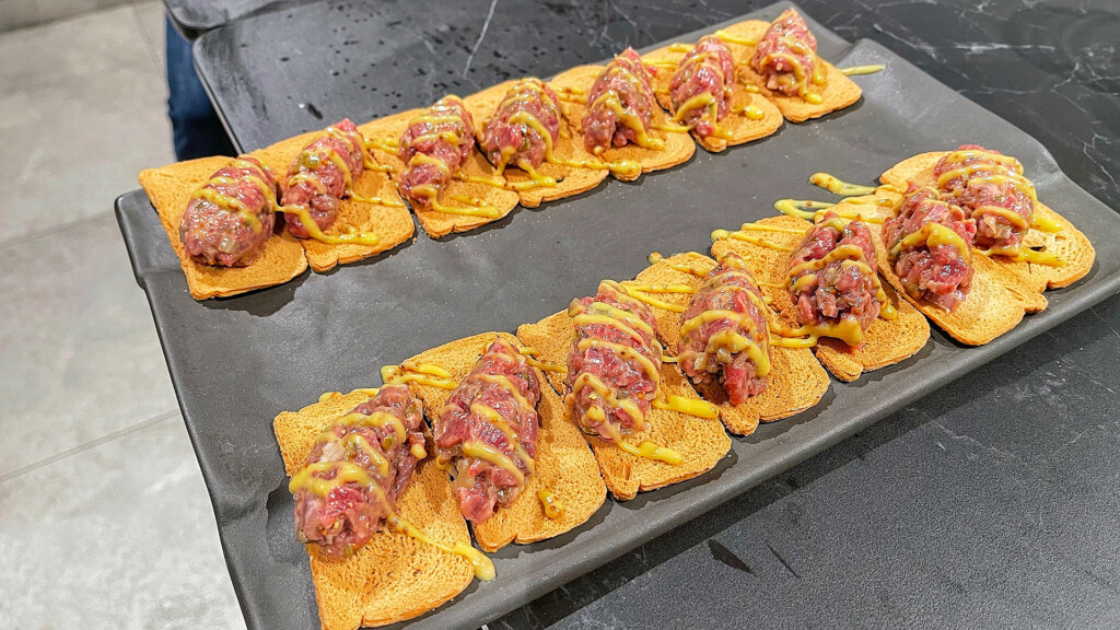 El steak tartar. Foto: Salva Moreno