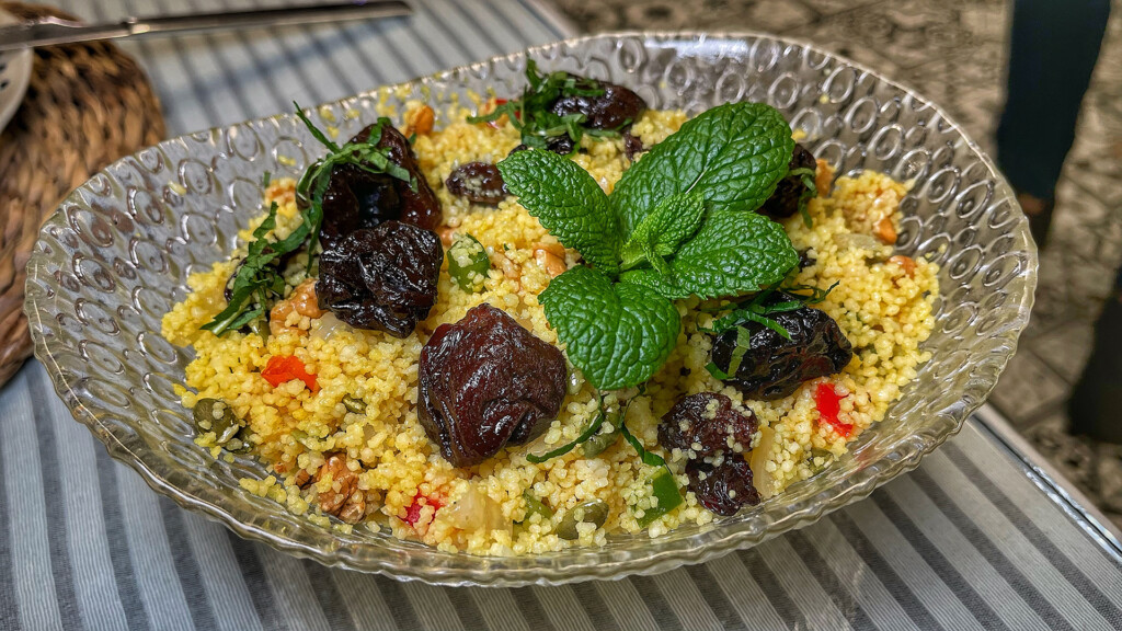 Cous cous, uno de los platos preferidos por los clientes. Foto: Salva Moreno
