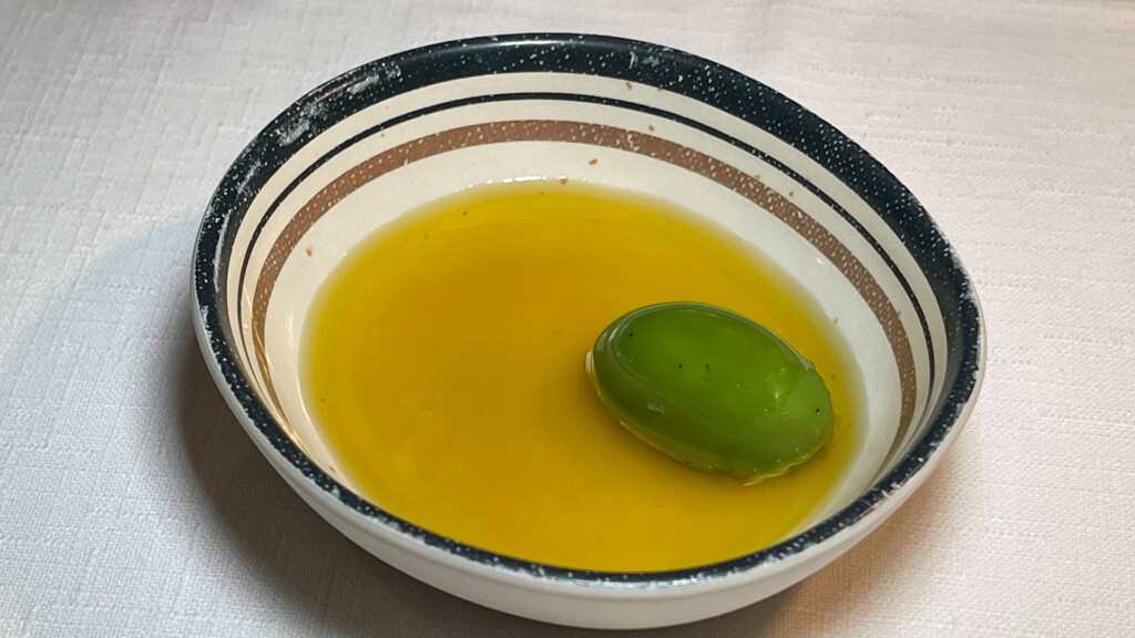 Aceituna en aceite de oliva. Foto: Salva Moreno