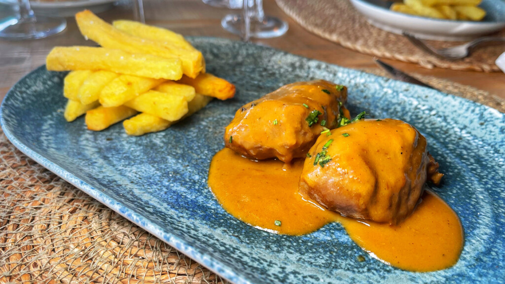 AQ 35 celebra la capitalidad gastronómica de Jerez con un menú especial 10 Carrillada ibérica al oloroso. Foto: Salva Moreno