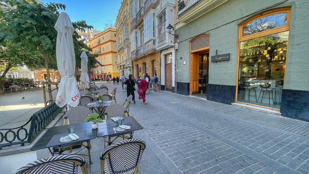 El Ángelus está en la Plaza Candelaria de Cádiz. Foto: Salva Moreno