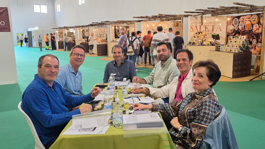 Una de las mesas del jurado, con el estrella Michelin Leon Griffioen entre ellos. Foto: Cedida