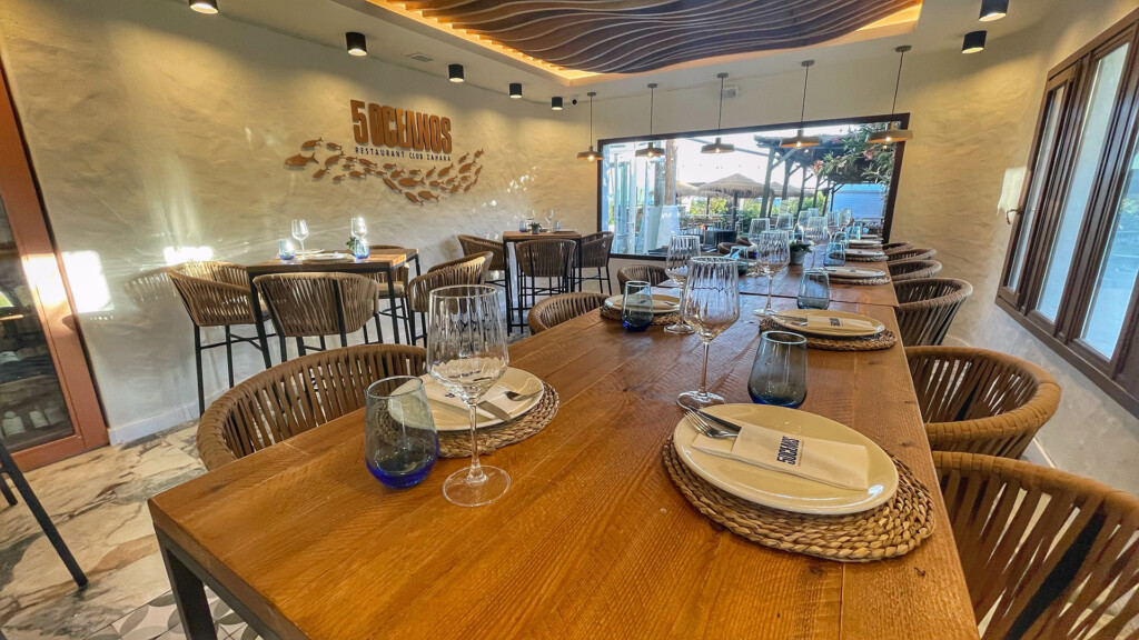 Una de las salas interiores del restaurante. Foto: Salva Moreno