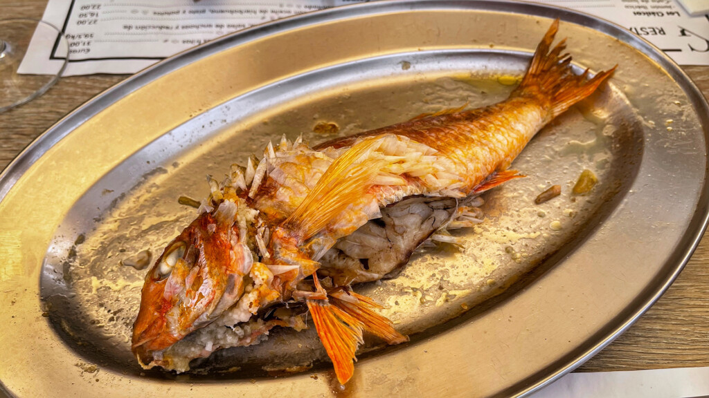 Salmonete al horno. Foto: Salva Moreno