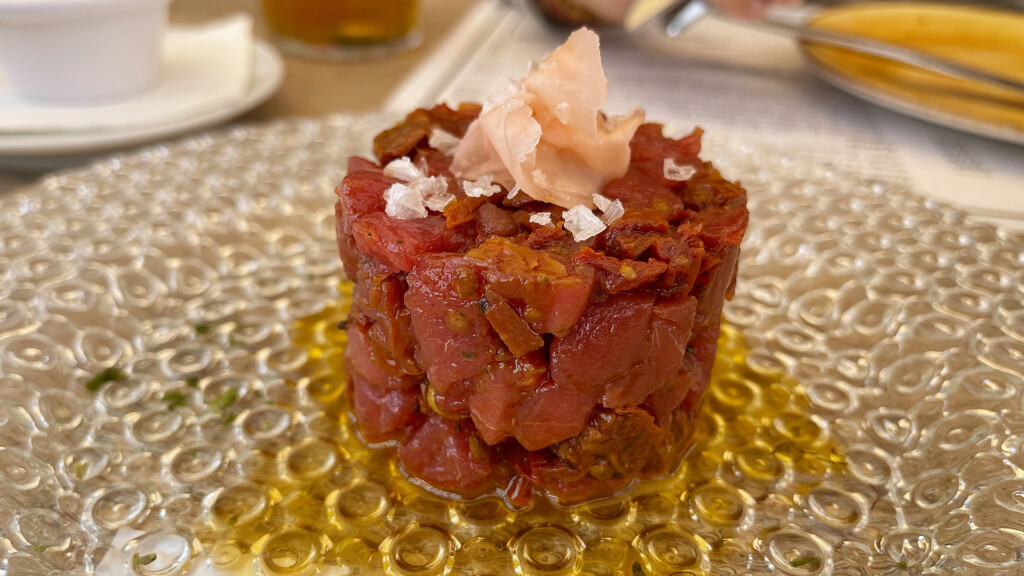 El tartar de atún de Gaspar. Foto: Salva Moreno